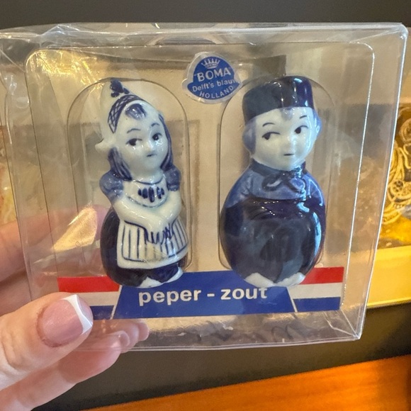 Vintage Blue & White Ceramic Dutch Boy & Girl Salt & Pepper In Original Packing - Picture 4 of 7
